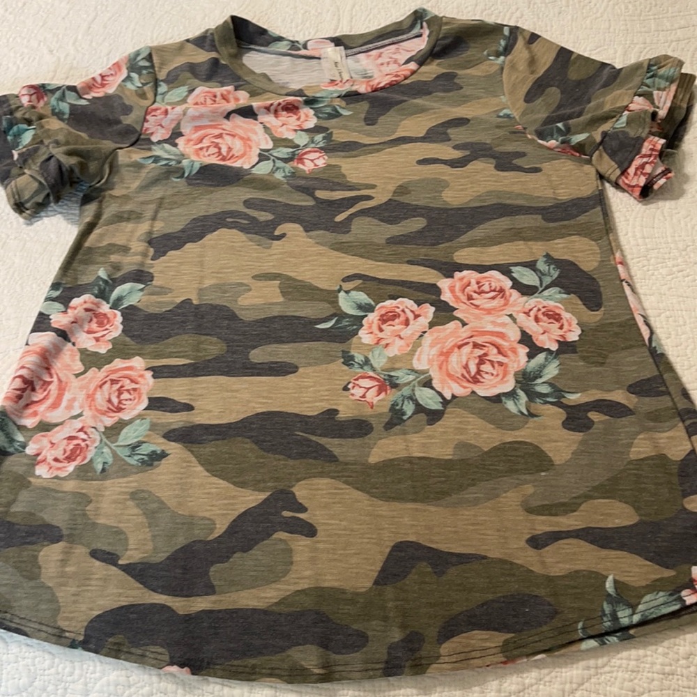 Darling camo floral with ruffle sleeve
